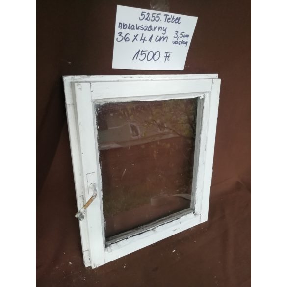 Régi, kisméretű, osztatlan, fa ablakszárny