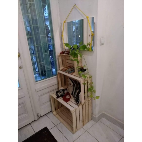 "Sima" fantázia nevű fa láda